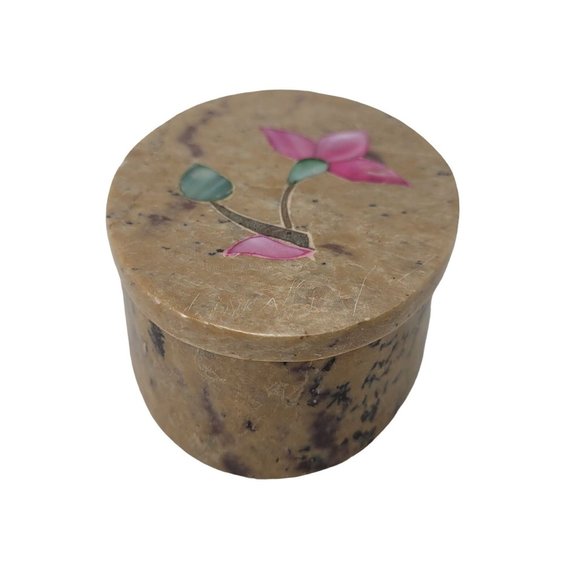 Vintage Stone Trinket Box with Inlaid Flower Design on Lid - Picture 5 of 10